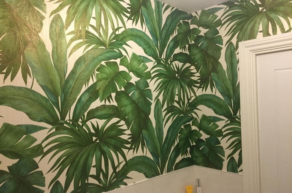 Bathroom Wallpapering In Thame