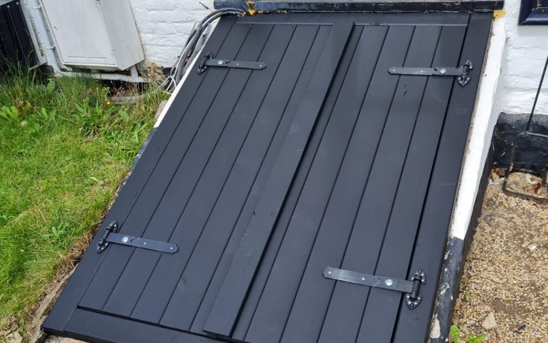 Bespoke Wooden Cellar Doors – Reading
